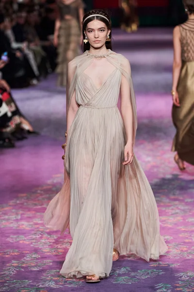 Look 26